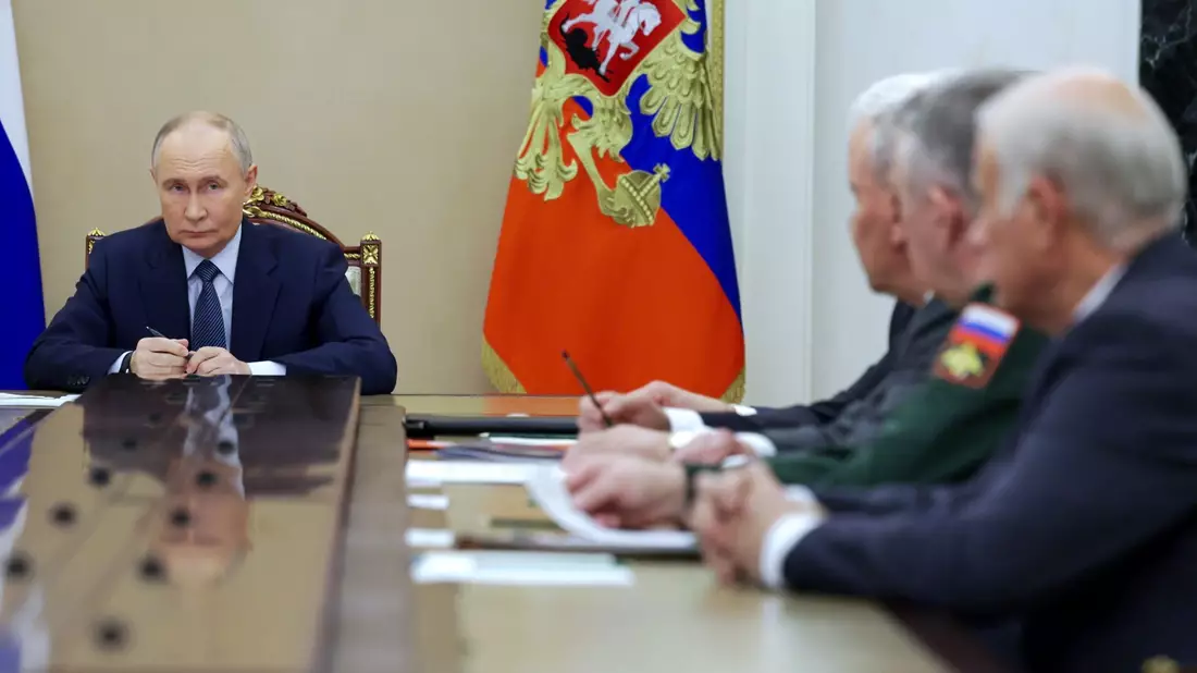 Putin lobte seine Militärs und Rüstungsfabriken für den Bau der neuen Rakete. - Bild: Gavriil Grigorov/Pool Sputnik Kremlin/AP/dpa