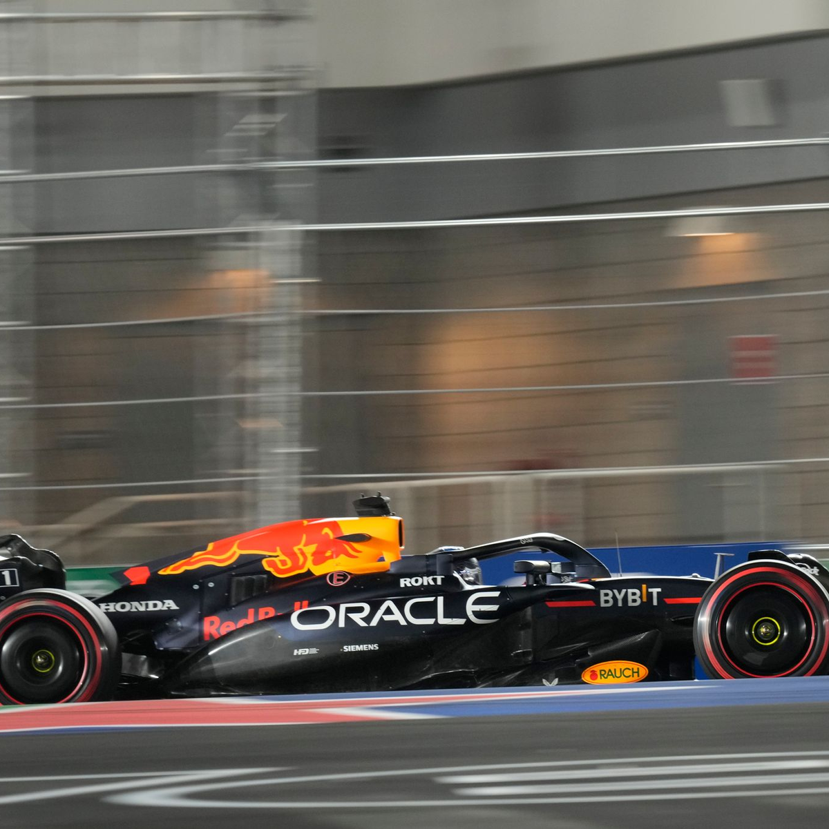 Lando Norris hat noch theoretisch Chancen auf den WM-Titel - groß sind sie nicht.  - Foto: Matt York/AP