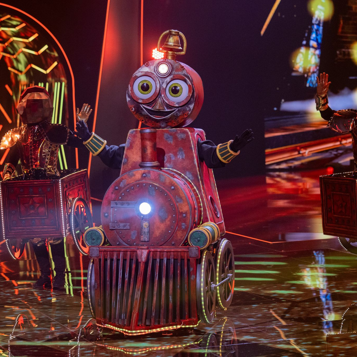 Altes Eisen auf der Bühne: Die Lokomotive überzeugte die Jury und das Publikum bei «The Masked Singer». - Foto: Rolf Vennenbernd/dpa