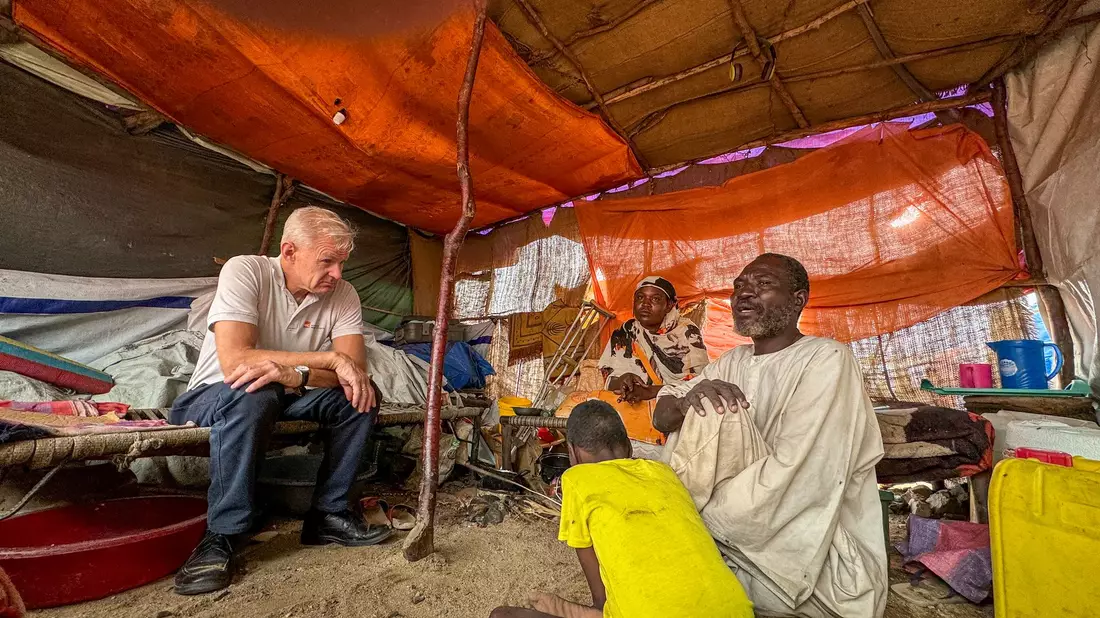 Egeland wirft der internationalen Gemeinschaft mit Blick auf die Krise im Sudan empörendes Verhalten vor.  - Bild: Ahmed Elsir/NRK/dpa