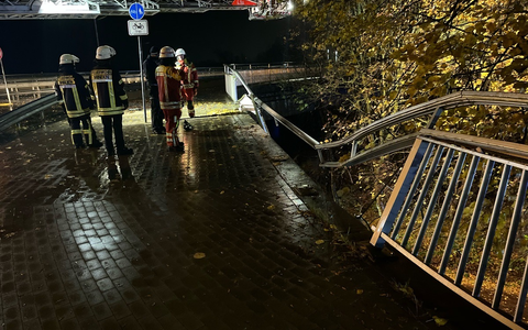 POL-MI: Pkw stürzt von Südrampe - eine Tote und zwei Schwerverletzte - Foto: presseportal.de