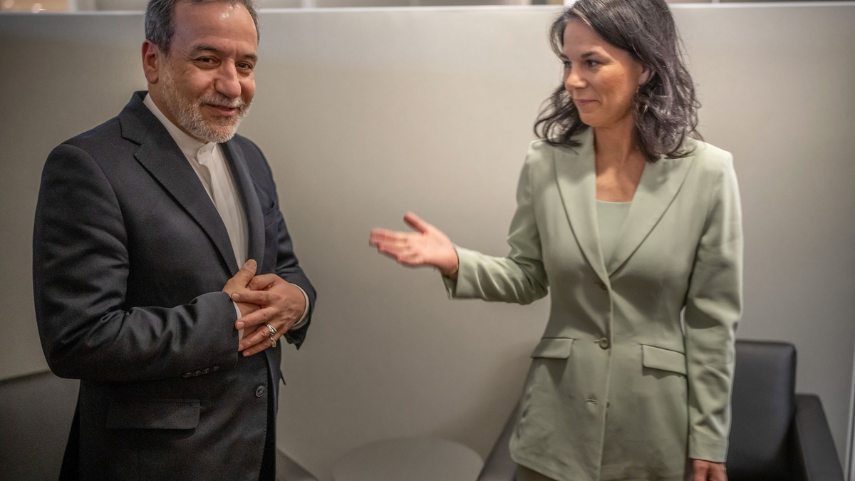 Außenministerin Baerbock hatte Ende September noch mit ihrem iranischen Kollegen gesprochen. (Archivbild) - Foto: Michael Kappeler/dpa