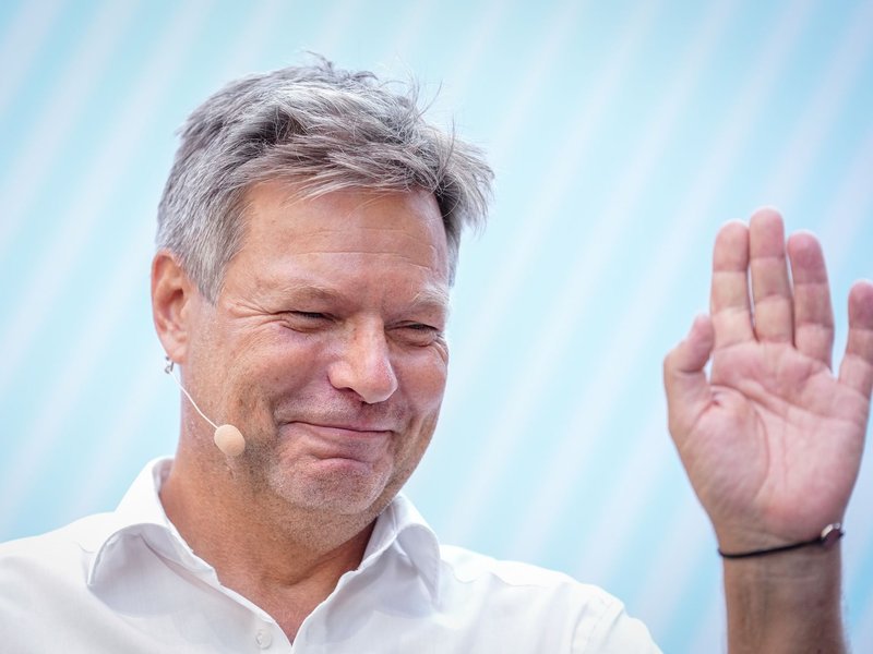 Robert Habeck will zu Bürgerinnen und Bürgern nach Hause kommen. (Archivbild) - Foto: Kay Nietfeld/dpa