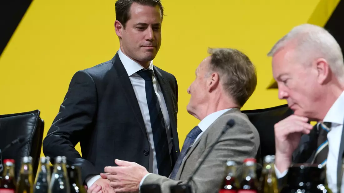 Hans-Joachim Watzke hat sich emotional zu den Missbrauchsvorwürfen gegen einen langjährigen Mitarbeiter in den 1990er Jahren geäußert - Bild: Bernd Thissen/dpa