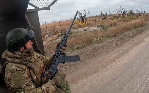 Krediterlass für Kriegseinsatz. (Archivbild) - Foto: Uncredited/Russian Defense Ministry Press Service/AP Krediterlass für Kriegseinsatz. (Archivbild) - Foto: Uncredited/Russian Defense Ministry Press Service/AP