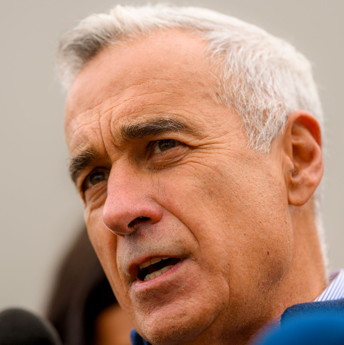 Der Rechtsextremist Calin Georgescu punktete im Wahlkampf vor allem über die Online-Plattform Tiktok.  - Foto: Alexandru Dobre/AP/dpa