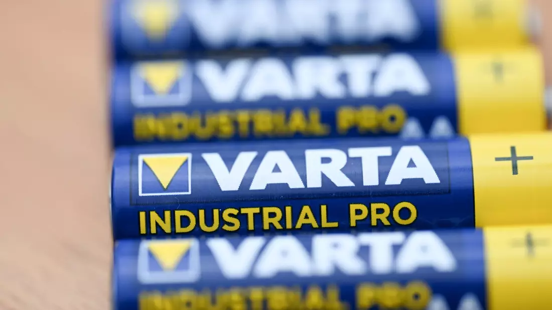 Das Sanierungskonzept für den Batteriekonzern Varta könnte am Montag eine wichtige Hürde nehmen. (Symbolbild) - Bild: Bernd Weißbrod/dpa