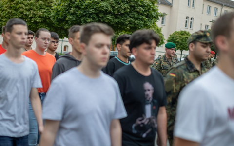 Bevölkerungsbefragung 2024: Zwischen Kriegsangst und Kriegstauglichkeit - Foto: presseportal.de