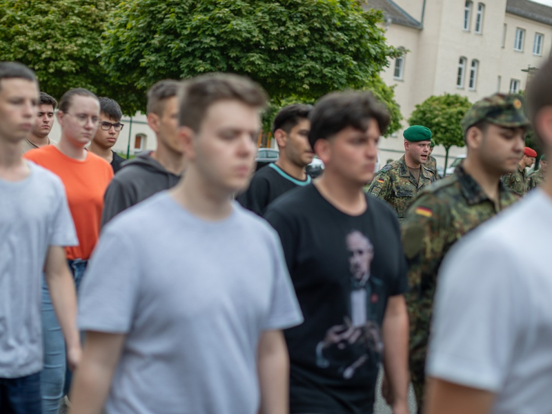 Bevölkerungsbefragung 2024: Zwischen Kriegsangst und Kriegstauglichkeit - Foto: presseportal.de