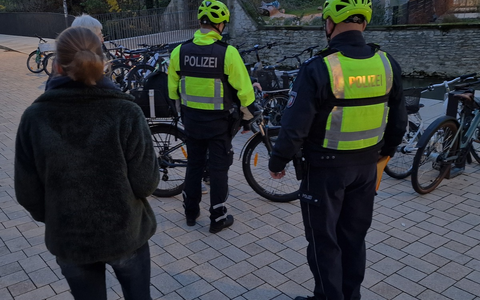POL-PB: #LEBEN - Polizei führt Beleuchtungskontrollen an Schulen durch - Foto: presseportal.de