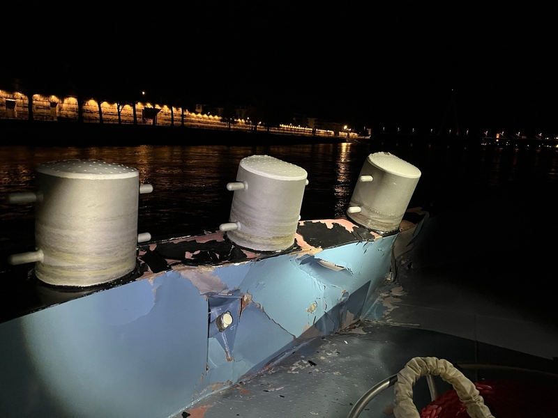 PP-ELT: Schiffsunfall auf dem Rhein bei Neuwied - Foto: presseportal.de