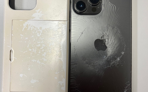 POL-EU: Schwertransport mit Extra-Kilos: Polizei stoppt überladene Holztransporter - Foto: presseportal.de