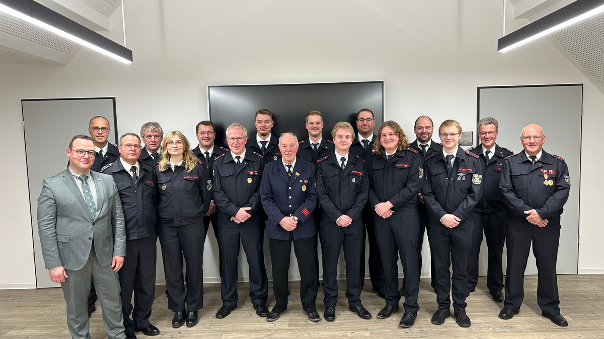 FW-OE: Jahresdienstbesprechung des Einsatzbereich 3 der Feuerwehr Lennestadt - Foto: presseportal.de