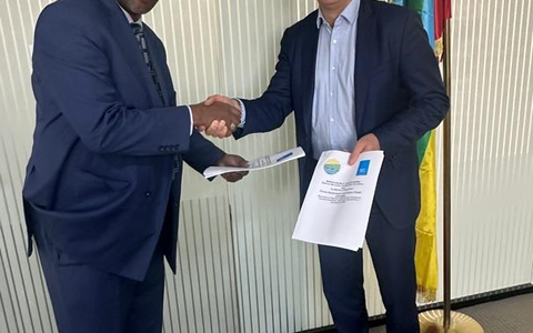 Carbon Trading in Äthiopien: Menschen für Menschen und äthiopische Regierung haben Absichtserklärung für Wiederbewaldungsprogramm unterzeichnet / EU-Unternehmen werden als Impact Investoren gesucht - Foto: presseportal.de