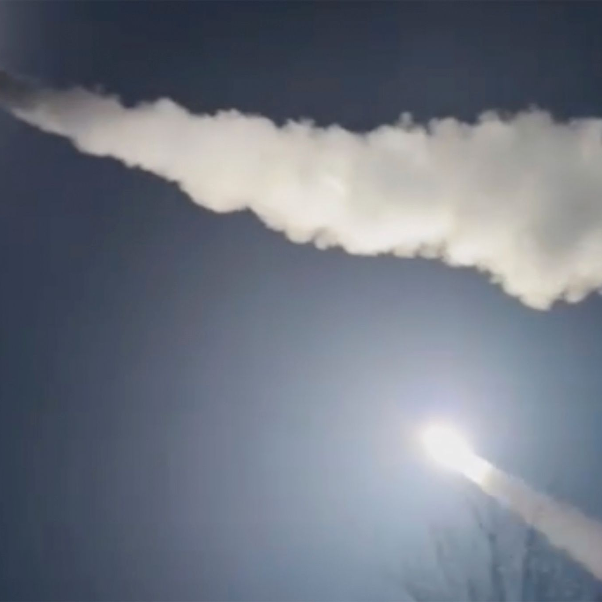 Berichten zufolge sollen erneut ATACMS-Raketen gegen Ziele in Russland zum Einsatz gekommen sein. (Archivbild) - Foto: Uncredited/Lachen Pyshe Telegram/AP/dpa