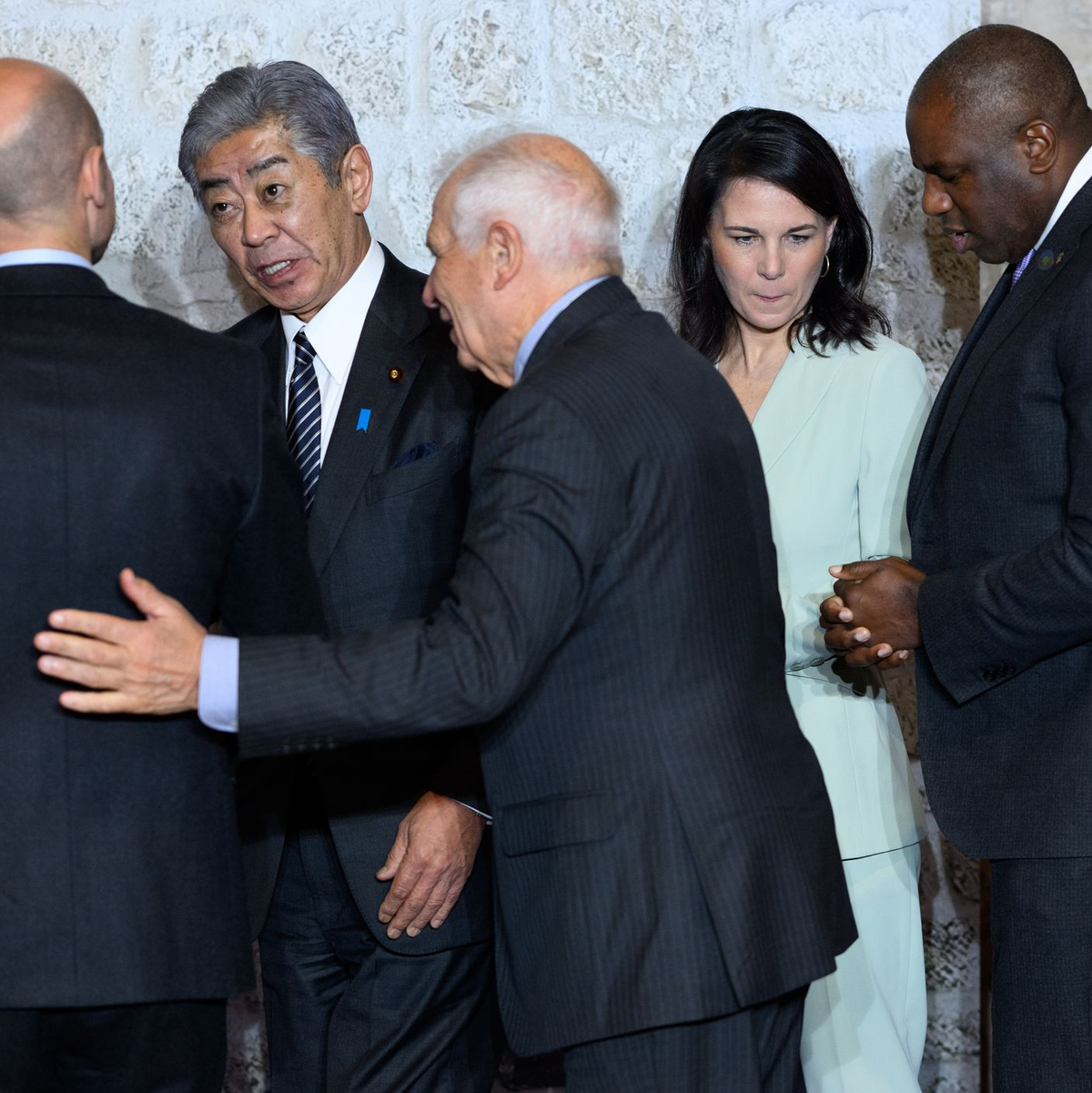Nach dem Haftbefehl gegen Israels Ministerpräsidenten Benjamin Netanjahu suchen die G7-Staaten nach einem gemeinsamen Nenner.  - Foto: Bernd von Jutrczenka/dpa