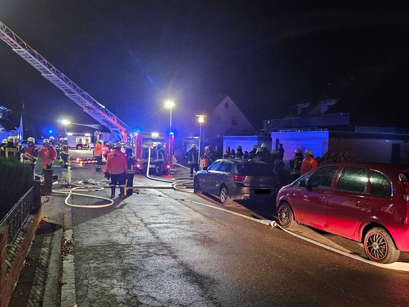 POL-HI: Garagen- und Wintergartenbrand an Einfamilienhaus - Foto: presseportal.de