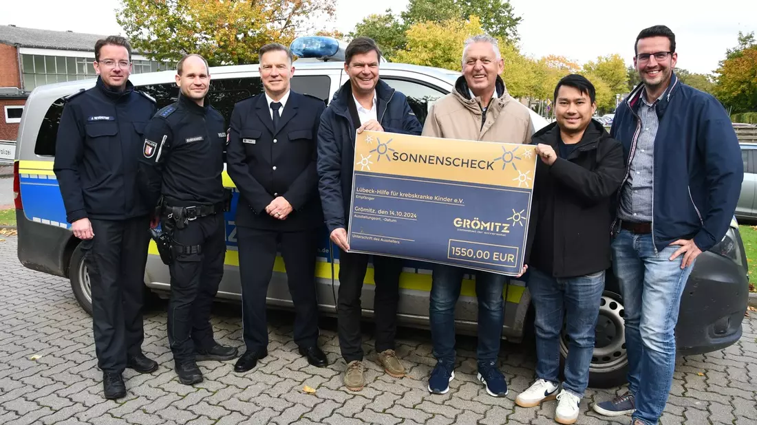 POL-HL: HL-OH / Pritschen und Baggern für den guten Zweck: Beachvolleyballturnier der Polizeidirektion Lübeck in Grömitz - Bild: presseportal.de