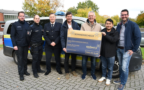 POL-HL: HL-OH / Pritschen und Baggern für den guten Zweck: Beachvolleyballturnier der Polizeidirektion Lübeck in Grömitz - Foto: presseportal.de