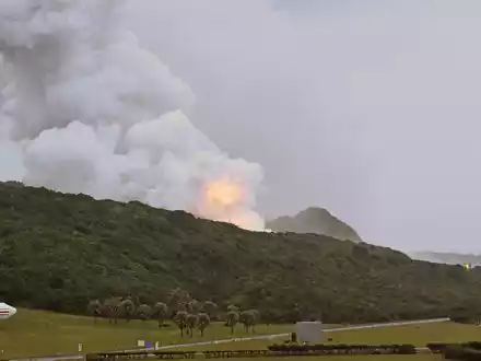 Erneut geht ein Triebwerk für die japanische Kleinrakete Epsilon S in Flammen auf.  - Foto: ./kyodo/dpa