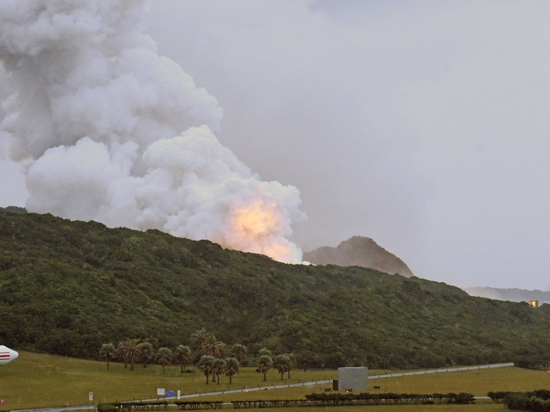 Erneut geht ein Triebwerk für die japanische Kleinrakete Epsilon S in Flammen auf.  - Foto: ./kyodo/dpa