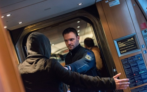 Bundespolizeidirektion München: Frau ins Gesicht getreten/ Bundespolizei bringt Gewalttäter hinter Gitter - Foto: presseportal.de