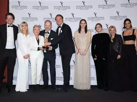 Constantin Film-Produktion Liebes Kind für Netflix gewinnt International Emmy - Foto: presseportal.de