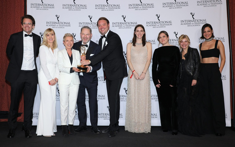 Constantin Film-Produktion Liebes Kind fĂŒr Netflix gewinnt International Emmy - Foto: presseportal.de Constantin Film-Produktion Liebes Kind fĂŒr Netflix gewinnt International Emmy - Foto: presseportal.de