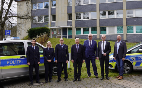 POL-HSK: Die Polizeiwache in Meschede hat einen neuen Leiter - Foto: presseportal.de