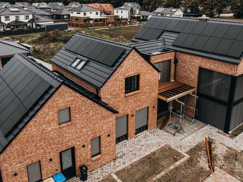 Photovoltaik ohne lange Wartezeiten: Steven Hensel von der Grüne Leuchte GmbH & Co. KG erklärt, wie man seriöse Anbieter findet - Foto: presseportal.de