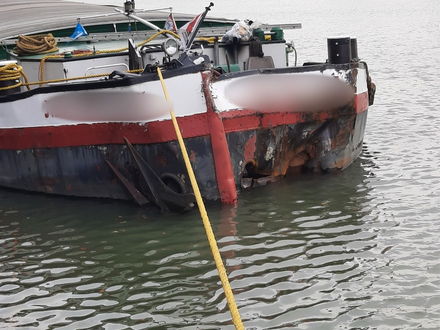 POL-DU: Duisburg/Köln: Schiffsunfall auf dem Rhein - hoher Sachschaden - Foto: presseportal.de