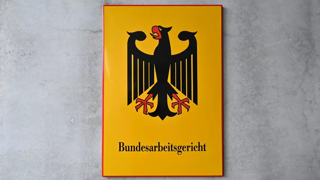 Höchstrichterliches Urteil zur Beteiligung des Betriebsrats bei Eingruppierung von freigestellten Mitgliedern des Gremiums: Die Arbeitgeberin bekam Recht. (Archivbild) - Bild: Martin Schutt/dpa/dpa-tmn