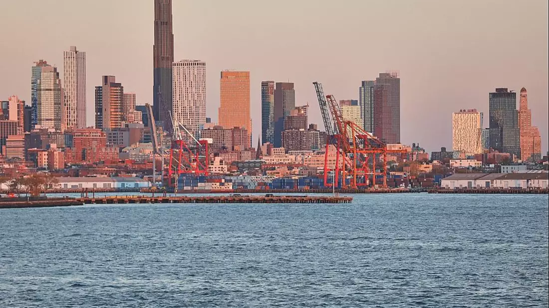 Industrieanlagen und Hafen in New York/Brooklyn (Archiv) - Bild: über dts Nachrichtenagentur