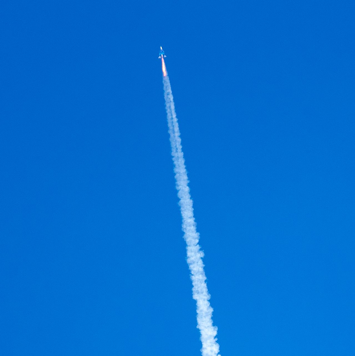 Wenn die Welt nicht genug ist, ist es vielleicht der Orbit. (Archivbild) - Foto: Andres Leighton/AP/dpa