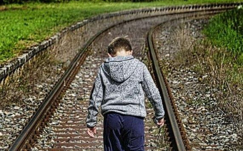 BPOL NRW: Gerade nochmal gut gegangen: Bundespolizei nimmt 12-jährigen Gleisläufer in Gewahrsam - Foto: presseportal.de