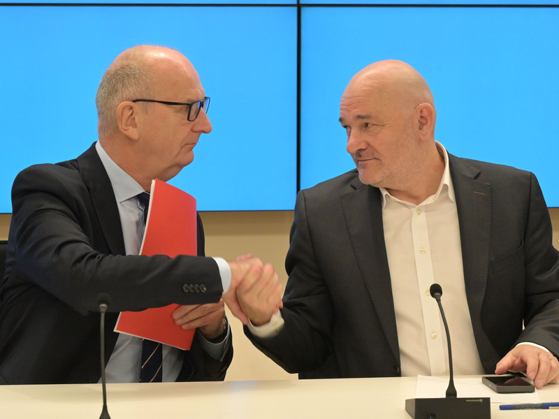 Die SPD von Ministerpräsident Dietmar Woidke und das BSW von Landeschef Robert Crumbach sind sich einig über einen Koalitionsvertrag (Archivbild). - Foto: Michael Bahlo/dpa