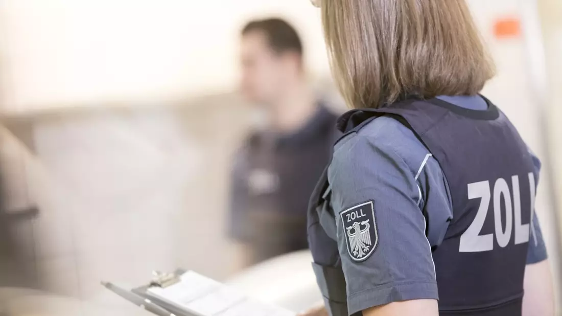 HZA-M: Zoll und Steuerfahndung durchsuchen bundesweit rund 70 Objekte mit Schwerpunkt in München - Bild: presseportal.de
