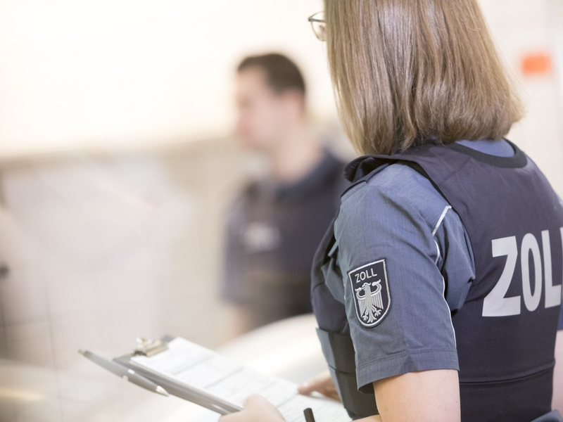 HZA-M: Zoll und Steuerfahndung durchsuchen bundesweit rund 70 Objekte mit Schwerpunkt in München - Foto: presseportal.de