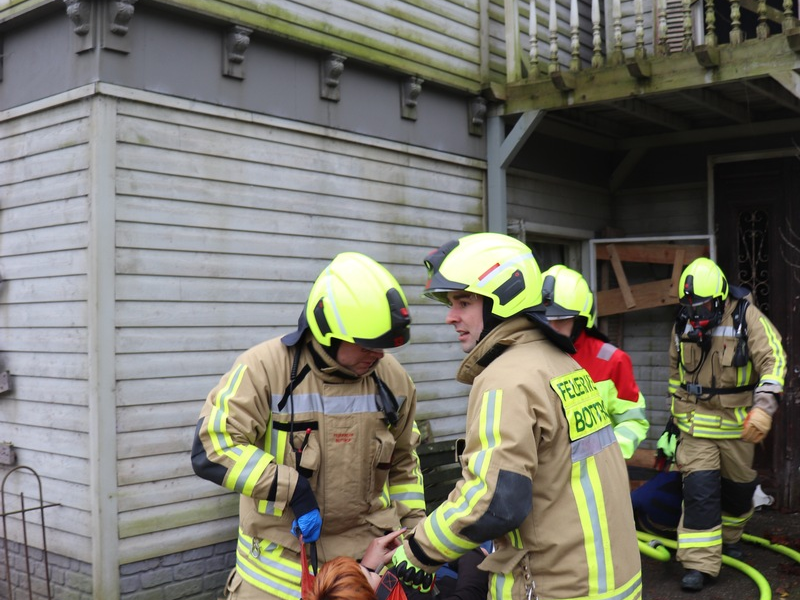FW-BOT: Feuerwehr und Hilfsorganisationen üben Ernstfall in Feldhausen - Foto: presseportal.de