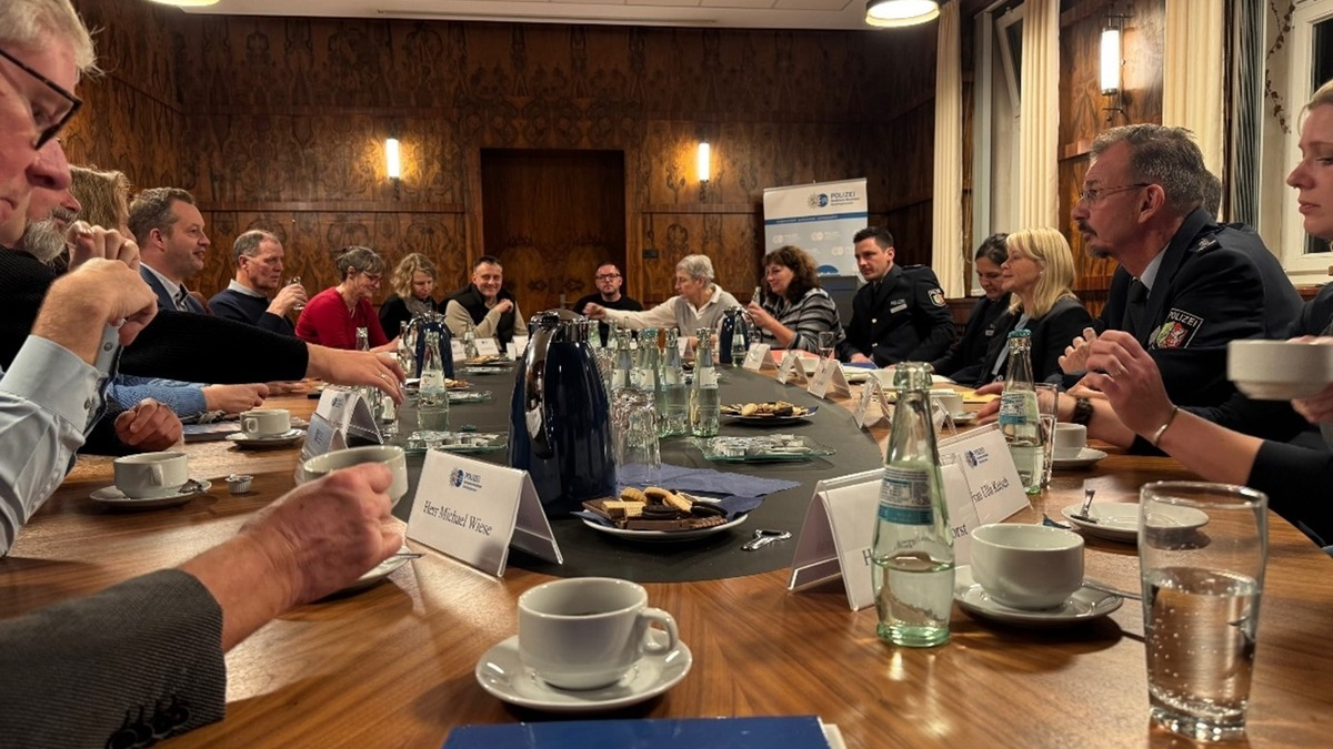 POL-RE: Recklinghausen: Gemeinsam(e) Grundwerte verteidigen - Foto: presseportal.de