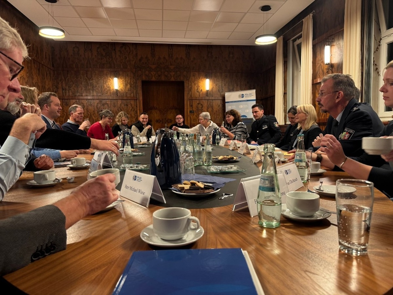 POL-RE: Recklinghausen: Gemeinsam(e) Grundwerte verteidigen - Foto: presseportal.de