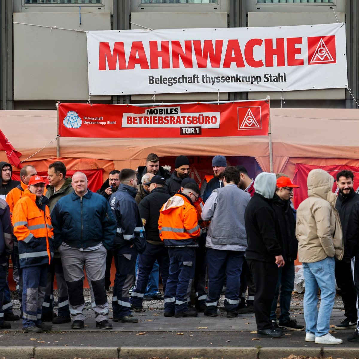 Arbeitnehmervertreter wollen die Stellenstreichungen nicht akzeptieren. (Archivbild) - Foto: Christoph Reichwein/dpa