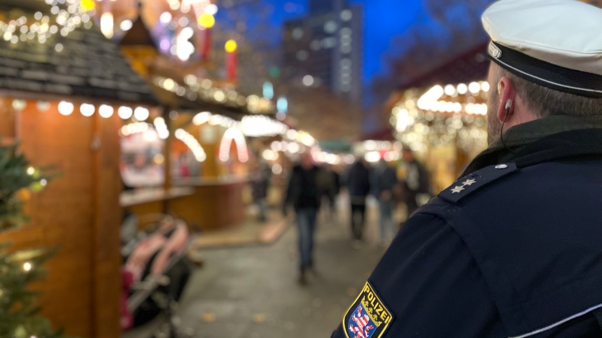 POL-OF: Kontrollen auf Weihnachtsmärkten: Messerverbot und Konsumverbot von Cannabis im Fokus / Weihnachtsmarkt-Wache in Hanau - Foto: presseportal.de