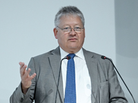 Der Bundesnachrichtendienst sieht zunehmende hybride Angriffe Russlands auf Deutschland und die Nato. Präsident Wladimir Putin wolle auch die Bündnisbereitschaft in der Nato testen, glaubt der BND. - Foto: Britta Pedersen/dpa