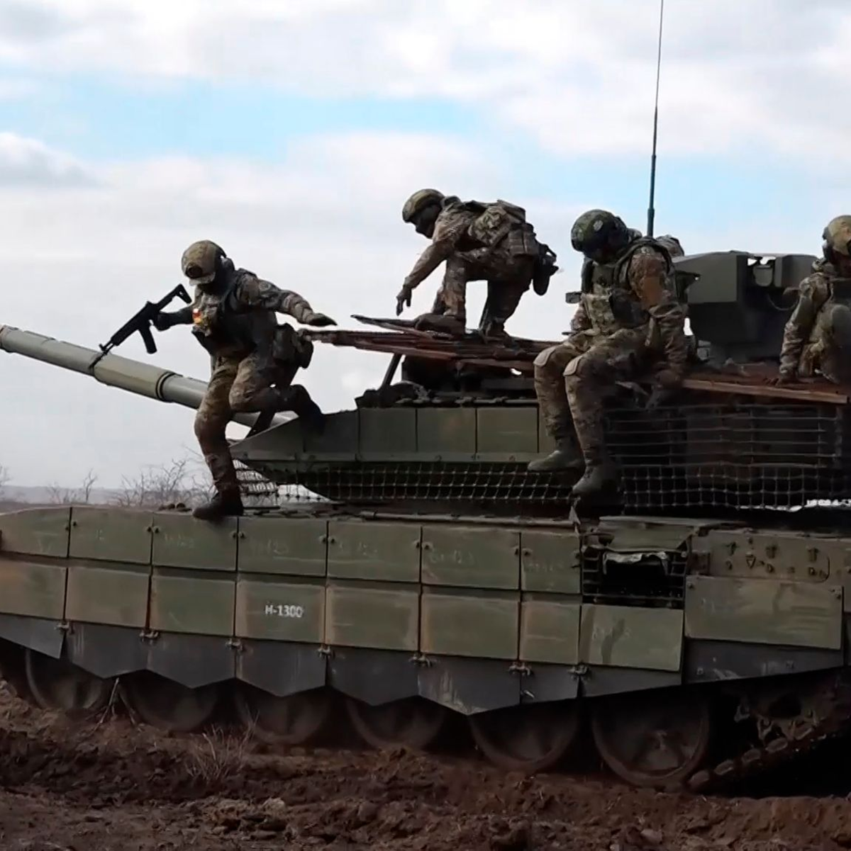 Russische Truppen rücken in der Ostukraine weiter vor.  - Foto: Uncredited/Russian Defense Ministry Press Service/AP/dpa