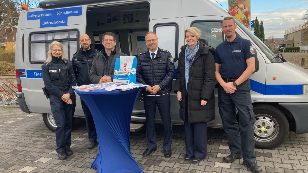 POL-OF: Beratungsmobil im Einsatz: Rund 50 Bürgergespräche - Foto: presseportal.de