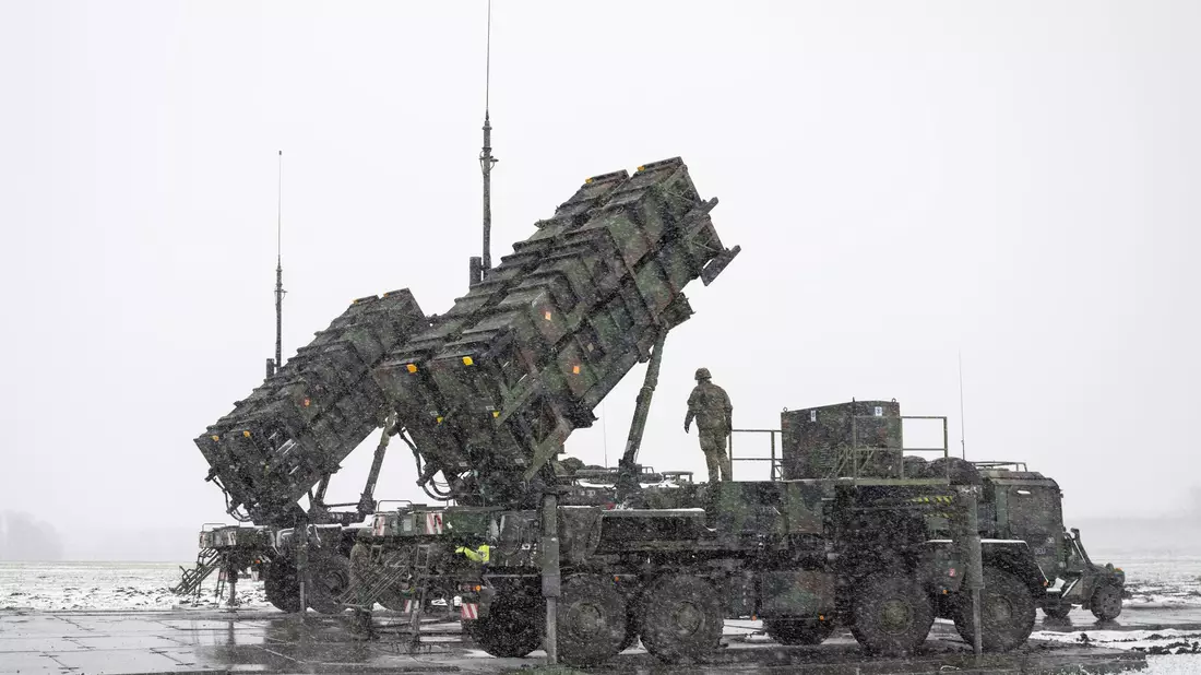 Bereits 2023 hatte Bundeswehr Patriot-Luftabwehrsysteme in Polen stationiert. Jetzt soll es eine Neuauflage geben. - Bild: Sebastian Kahnert/dpa