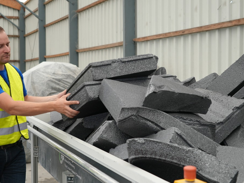 Neue Conversio-Studie: Hohe Recyclingrate und effizientes Rücknahmesystem von EPS-Verschnitten auf Baustellen - Foto: presseportal.de