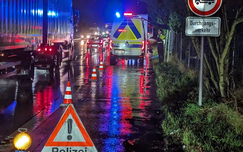 POL-MK: Nächtliche Kontrolle von Groß- und Schwertransporten - Foto: presseportal.de