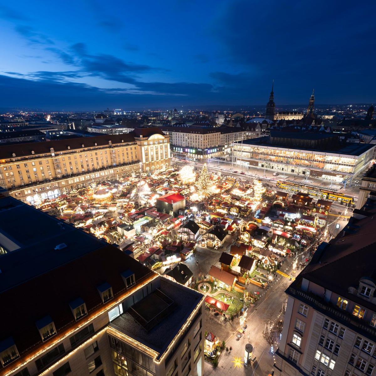 Weihnachtsmärkte als Anschlagsziel? Sicherheitsexperten sprechen von erhöhter Wachsamkeit. - Foto: Sebastian Kahnert/dpa